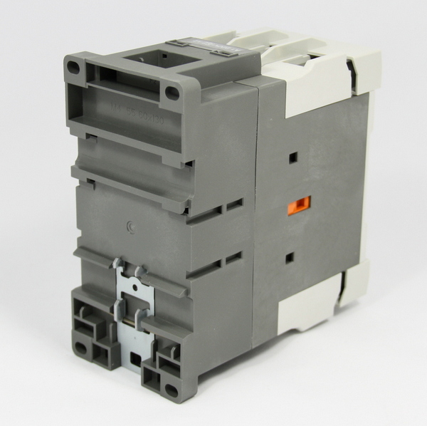 Contator_tripolar_100A_110V_220V_380V_NA_NF_LSIS_MC100_b